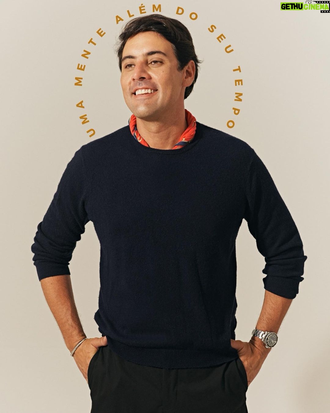 Bruno De Luca Instagram - Nossa capa de Dezembro o querido ator e apresentador @brunodeluca #revistagalpao #glp #brunodeluca Fotografia. Pedro Pereira Assessoria de Imprensa. @ariprensaoficial Relacionamento. @arielquirino Editor Chefe. @wallacesafrarj Edição e Assessoria da Revista. @wsmcomunicacao Produção executiva. @casariobr Brazil