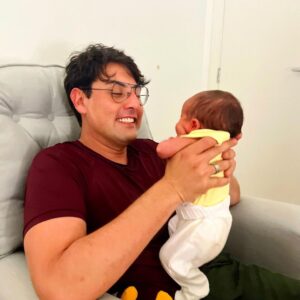 Bruno De Luca Instagram - Pelo menos fazer rir eu já aprendi! O resto, tô lutando 😂😂❤️❤️