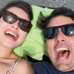 Bruno De Luca Instagram – É com muita alegria que anunciamos que semana que vem, próxima quarta às 18 horas, estreia a nova temporada do Vai Pra Onde? Depois de 15 anos viajando solteiro, em busca de um grande amor, faço essa temporada com ela, minha mulher, amiga, mãe da minha filha, Sthefany e nossa filhota dentro da barriga! Foi muito emocionante, diferente. Muita sorte levar a @fany.vidal grávida e acompanhar de perto a gravidez, mostrar pra ela meu trabalho que tanto amo, e em especial, entreter e divertir vocês que me acompanham há tanto tempo. É semana que vem, hein? No @multishow . Semana que vem eu aviso de novo pra vocês não esquecerem! 😀🥹😍 E você, costuma viajar com seu Mozão? Qual a melhor e/ou pior parte? Comenta aqui!! 👇 Multishow