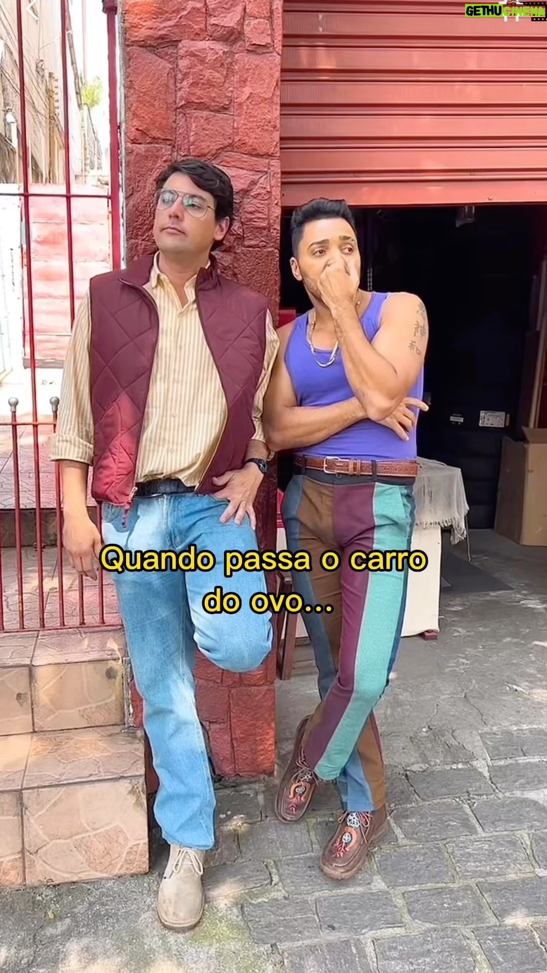 Bruno De Luca - 74.6K Likes - Quando passa o carro do OVO na nossa rua e tá na promoção🤪😂🤣
#osparças #serie #globoplay