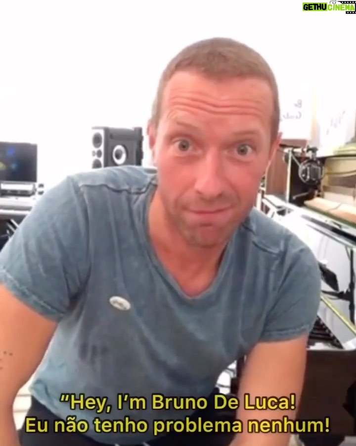 Bruno De Luca Instagram - Relembrando o dia que o Chris Martin me notou na Live do @coldplay durante a pandemia. Vamos com tudo hoje migo! 🥰 Rock in Rio - Cidade do Rock