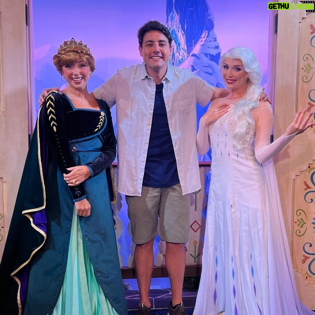 Bruno De Luca Instagram - Olha quem conheci aqui na Disney. Adorei vocês, meninas, pena que não tem Instagram. Em setembro, Vai Pra Onde? Aventuras Mágicas no @multishow !! I’m very happy. Epcot Walt Disney