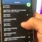 Bruno De Luca Instagram - Dica para descobrir músicas novas do seu estilo no Spotify! Mais uma que ensino pra @fernandasouzaoficial e compartilho também com vocês. Hehehehhehe ela sugeriu e fiz esse reels. 🥰