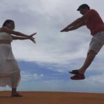 Bruno De Luca Instagram - AAhhahahahahah já começo rindo porque esse cara é muito figura. O @danielfotosoreidasfotos é especialista em fotos criativas no Chapadão de Pipa. Ele começou há 30 anos, quando as fotos ainda tinham que ser reveladas pra conferir se ficou boa, e agora com a digitalização do mundo sua imaginação ficou sem limites! Até drone ele faz! Confere aí na sequência. 1- Espera neném, que a obra ainda não acabou. 2- Te carrego comigo pra onde for. 3- O que foi que eu fiz pra merecer essa magia? 4- Se arrependeu e foi me salvar. 5- Preferiu me socar a cara. 6- Agora entendi. Ficou com ciúmes dela mesma (Ruth x Raquel) 7- Pescou um peixão. 8- Beijo de novela. 9- Drone terrestre (no flight) Chapadão - Praia de Pipa