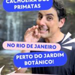 Bruno De Luca Instagram - Cachoeira encravada no meio da cidade do Rio de Janeiro? Temos! Com trilha fácil, na zona sul da cidade e ainda pode ter a sorte de ver macacos pulando de galho em galho. Alguém aí conhece a Cachoeira dos Primatas, no Horto? Comenta aqui! 👇 #riodejaneiro #trilha #passeio #aventura #brunodeluca #dicas #cachoeira #trilhadosprimatas #cachoeiradosprimatas