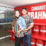 Bruno De Luca Instagram - Primeira vez de Mozão e Mozinha no Maraca pra ver o Fluminense. Com direito a foto com o torcedor mais ilustre @evandromesquita pra ficar pro álbum! 😁😁 ❤️💚❤️💚❤️💚#maracacombrahma #maracana Estádio do Maracanã