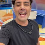 Bruno De Luca Instagram - Já estou no quarto do líder pra estragar a alegria da @anaclaraac de invadir a casa sozinha! Liga no @multishow !