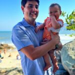 Bruno De Luca Instagram - Hoje pela primeira vez vou receber presente e não só dar! 🙌😁 O presente maior do mundo tá aí nas fotos, essa belezura que a @fany.vidal fez comigo com muito amor. Muito alegre em comemorar meu primeiro dia dos pais, ainda mais da Aurora, que é alegria purinha! Parabéns a todos os papais.