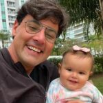 Bruno De Luca Instagram - Sei que ela é a cara da mãe, mas as bochechas são do papai, hein???