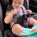 Bruno De Luca Instagram - Aproveitei que tava todo equipado de carrinho, cadeirinha de carro e mochila, tudo novinho da @abcdesign_brasil e fui conhecer o Acqua Rio, a @fany.vidal e Aurora. Será que amamos, sim ou com certeza? Olha aí no vídeo! Você já foi no aquário do Rio? Me conta aí 👇#bebê #nenem #10meses #pai #aquario #riodejaneiro #tubarao Aqua Rio Porto Maravilha