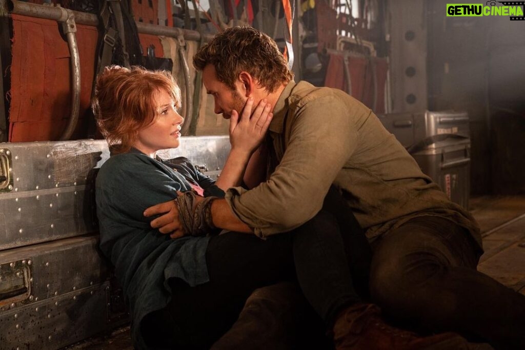 Bryce Dallas Howard Instagram - Hold your loved ones close and the Extended Edition of #JurassicWorldDominion even closer 🥰 Now available on Digital, 4K UHD, and Blu-ray, the Extended Edition restores never-before-seen footage and is packed with bonus featurettes from the movie. Get your copy today at the link in bio ☝️⁣ ⁣ [ID 1: Claire Dearing (played by BDH) and Owen Grady (played by Chris Pratt) tenderly hold each other]⁣ ⁣ [ID 2: The same photo with the text “me” over Claire Dearing and the text “Jurassic World Dominion Extended Edition” over Owen Grady]