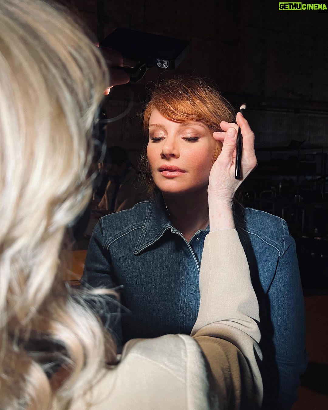 Bryce Dallas Howard Instagram - #TBT – always at peace in the hands of @vivianbaker, @hairbyadir, @bridgetbragerhair, and @misterjasonlow for @jurassicworld press ☺️ #JurassicWorldDominion