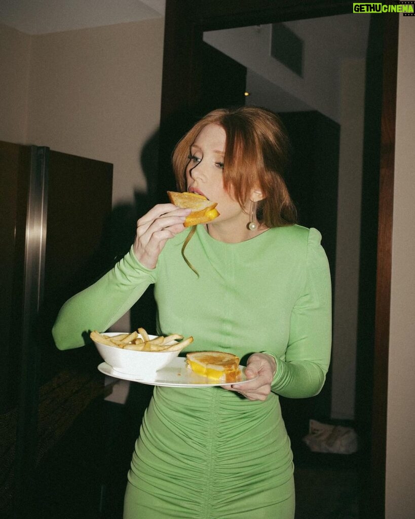 Bryce Dallas Howard Instagram - “Nickelodeon slime—it’s the perfect neon green.” Click the link in bio for a behind-the-scenes look at how #BryceDallasHoward got ready for the NYC screening of #Argylle. Photos: @andiejjane