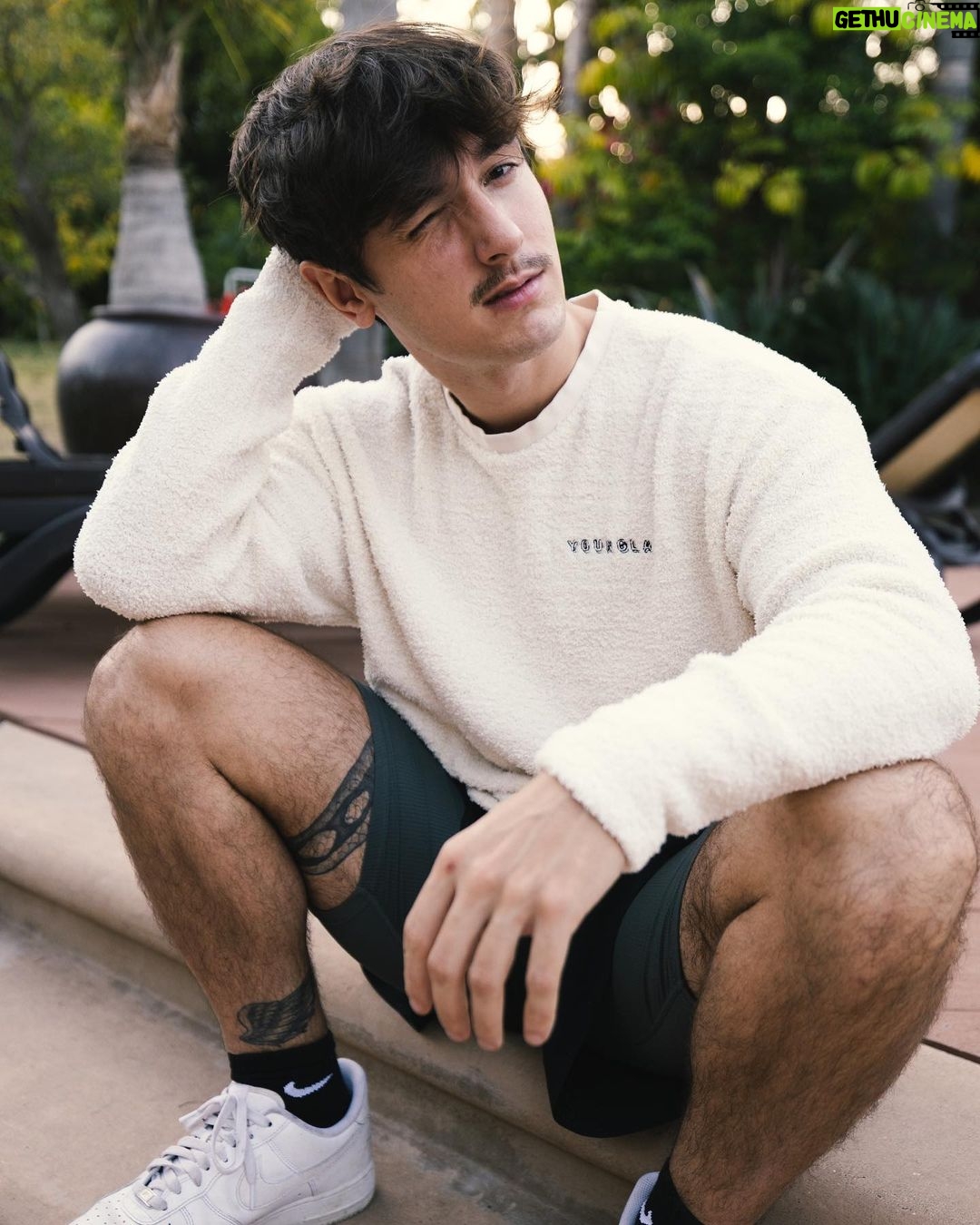Bryce Hall Instagram - Im a YoungLA guy now ;) Los Angeles, California
