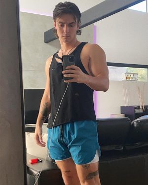 Bryce Hall Instagram - feelin like the sexiest 22 year old in hollywood
