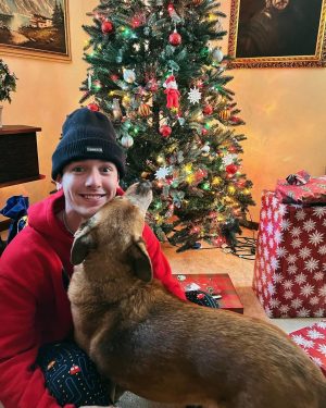 Bryce Hall Instagram - i got my christmas kiss this year