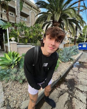 Bryce Hall Instagram - i miss my mullet ):