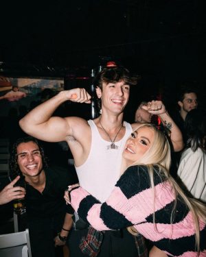 Bryce Hall Instagram - reality stars / boxers / ex - controversials !!!
