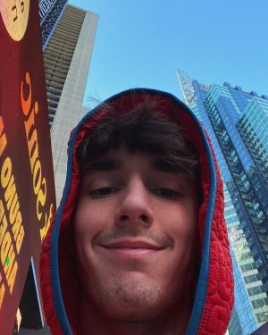 Bryce Hall Instagram - selfies in nyc 
( im such a fookin tourist )