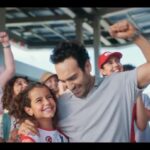 Buğra Gülsoy Instagram - TotalEnergies İstasyonları Ay Yıldızlılarımızı FIBA 2022 Avrupa Şampiyonası’na yeni reklam filmiyle uğurluyor! Haydi Enerjisi Güzel Takım birlikte Yepyeni zaferlere! 🇹🇷👏🏻 #TotalEnergiesİstasyonları #EnerjisiGüzelTakım #YeniNesilEnerji @totalenergies_istasyonlari
