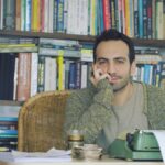 Buğra Gülsoy Instagram - Birinci Kıyamet’in devamı, serinin son kitabı “İkinci Kıyamet; Güneşin Doğduğu Yer” yakında raflarda... #Roman #Novel photo crdt; @aren_senorkyan 📷⭐️ #ikincikıyamet #ikincikıyametgüneşindoğduğuyer #birincikıyamet #birincikıyametgüneşinbattığıyer