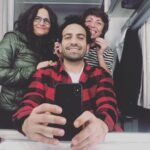 Buğra Gülsoy Instagram - İşlerinde en iyilerden ⭐️⭐️⭐️ iyi ki birlikteyiz yıllardır 🙏🏻 saç; @aysnbkr , makyaj; @inkayanimet