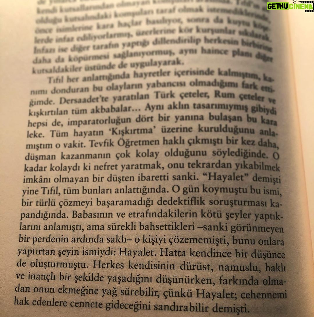 Buğra Gülsoy Instagram - “çünkü hayalet...” birinci kıyamet, güneşin battığı yer #birincikıyamet (Yaşanmış, akıl almaz bir hayat hikayesinden...)