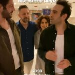 Buğra Gülsoy Instagram - 27 Mart Dünya Tiyatro Gününde Mall Of İstanbul Moi Sahne’deyiz! 🤩 *** Oyun sonrası aynı salonda seyircimizle söyleşimiz var! 🎙️💙 27 Mart Çarşamba 20:30 Moi Sahne. 🎟️ Biletler Biletinial’da! 🎭 Cırcır Böcekleri İtler Ve Biz. Sam Shepard “True West” #Art12Entertainment #CırcırBöcekleriİtlerveBiz #SamShepard @mertoner @serhatteoman @bugragulsoy @buraksarimola @ayse.lebriz.berkem #BuğraGülsoy #SerhatTeoman #BurakSarımola #AyşeLebrizBerkem #MertÖner #TrueWest #tiyatro #sahne #etkinlik Mall of İstanbul