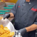 Buddy Valastro Instagram - It’s FRY-DAY, FRY- DAY! And we’re gettin’ down with our ALFREDO FRIES! Grab them every day from morning through late, late night! #jerseyeats #buddyvalastro #theboss #hobokenstyle #fries #fryday #alfredo #alfredofries #weekend #weekendinvegas #holidayweekend #vegas #thelinq #linqpromenade Las Vegas Strip