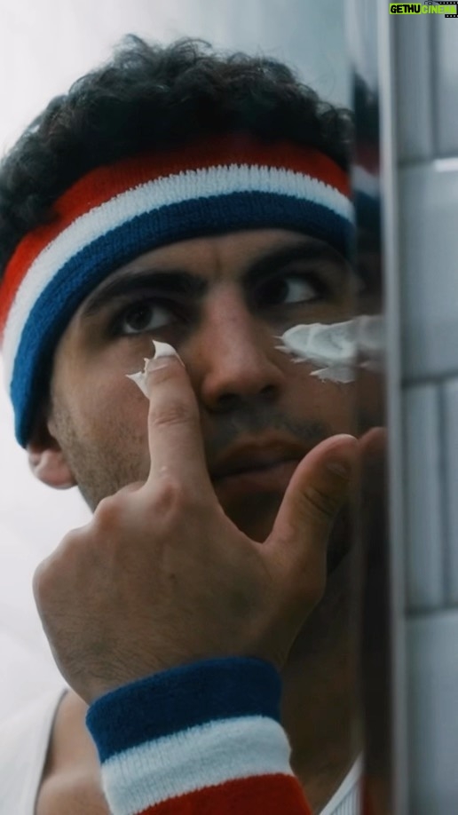 Buddy Valastro Instagram - “If this is something you wanna do, and if this is something you gotta do, then you do it. Fighters fight.” – Rocky Balboa #CakeBossTraining #RockyBalboa #RockyMovie #SylvesterStallone #MichaelBJordan #CreedMovie #BalboaVsCreed #RockyVerse #LegacyContinues #BoxingChampion #ItalianStallion #Rocky #CakeBoss