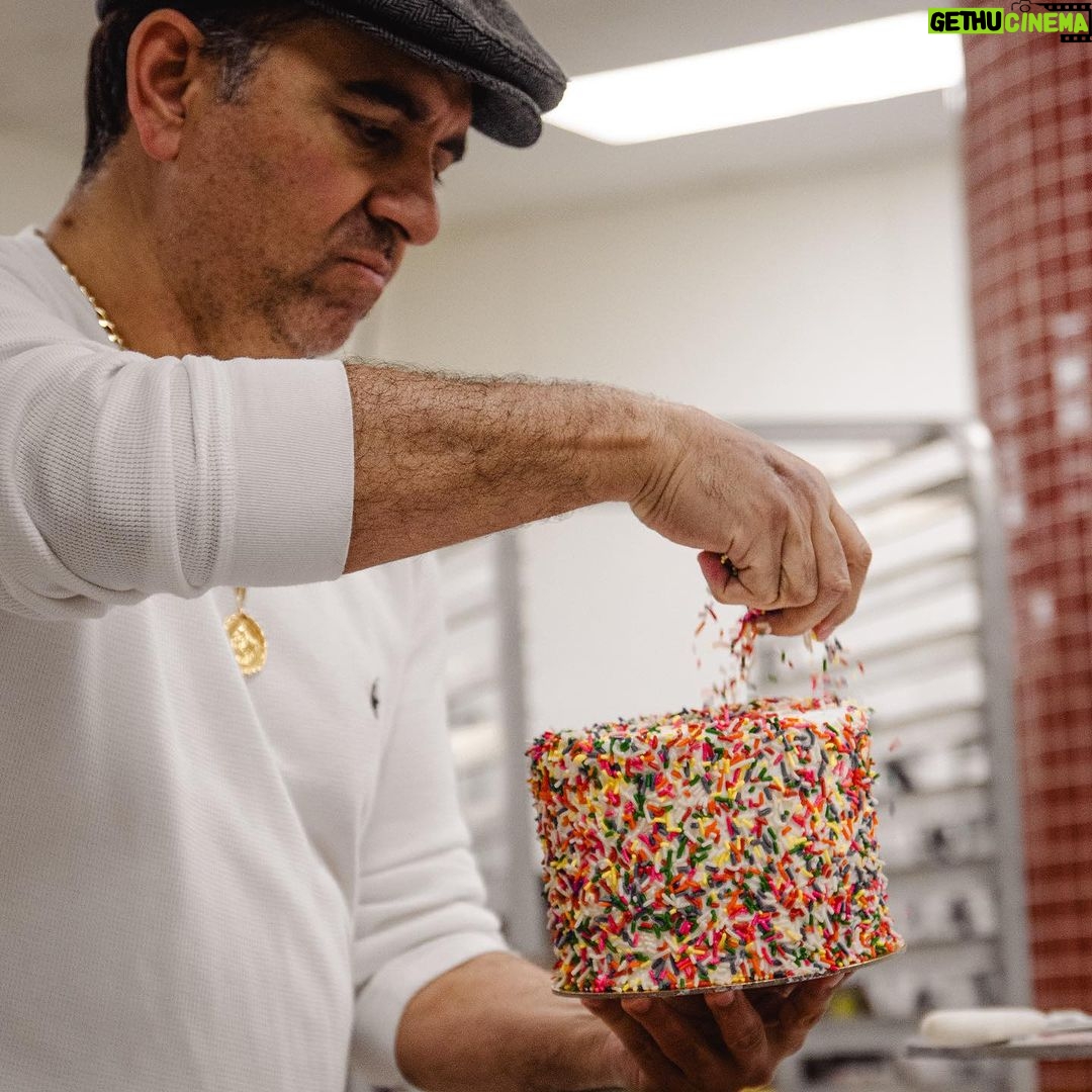 Buddy Valastro Instagram - The perfect way to celebrate the end of the week #SprinkleSpectacular #rainbowcake #carlosbakery