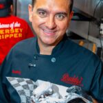 Buddy Valastro Instagram - New Year’s Resolution No. 1 - Always save room for DESSERT! Like Zeppole! #jerseyeats #buddyvalastro #famiglia #dessert #cakeboss #vegas #nye #newyearsresolution #2024 #zeppole #thelinq #linqpromenade #flamingovegas Las Vegas, Nevada