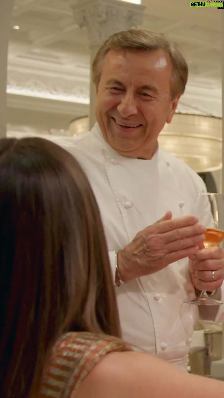 Buddy Valastro Instagram - @BuddyValastro bakes a custom cake for legendary chef and restaurateur, @DanielBoulud, during an all new Buddy Valastro’s #CakeDynasty TONIGHT at 10/9c on @AETV’s @Home.Made.Nation.