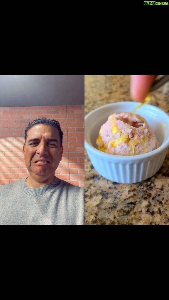 Buddy Valastro Instagram - @BuddyValastro reacts to “sandwich ice cream” 😂 (TikTok: CalabrosKitchen)