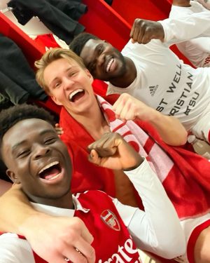 Bukayo Saka Instagram - 3 Points, 3 Smiles 😁
Keep Believing! 🔴