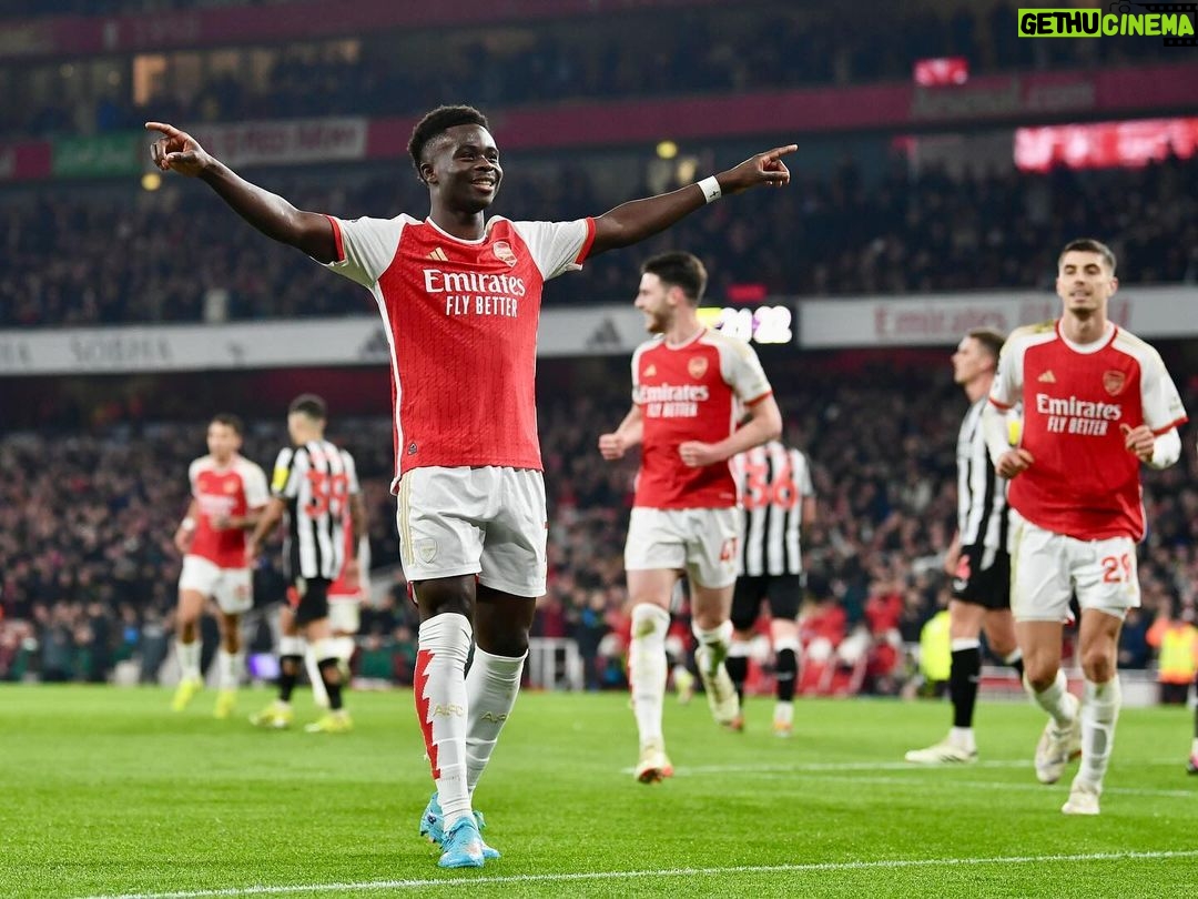 Bukayo Saka Instagram - 6️⃣ in a row! Big performances all around. Time to rest and recover so we can go again. We want more! 🔴⚪️ Emirates Stadium