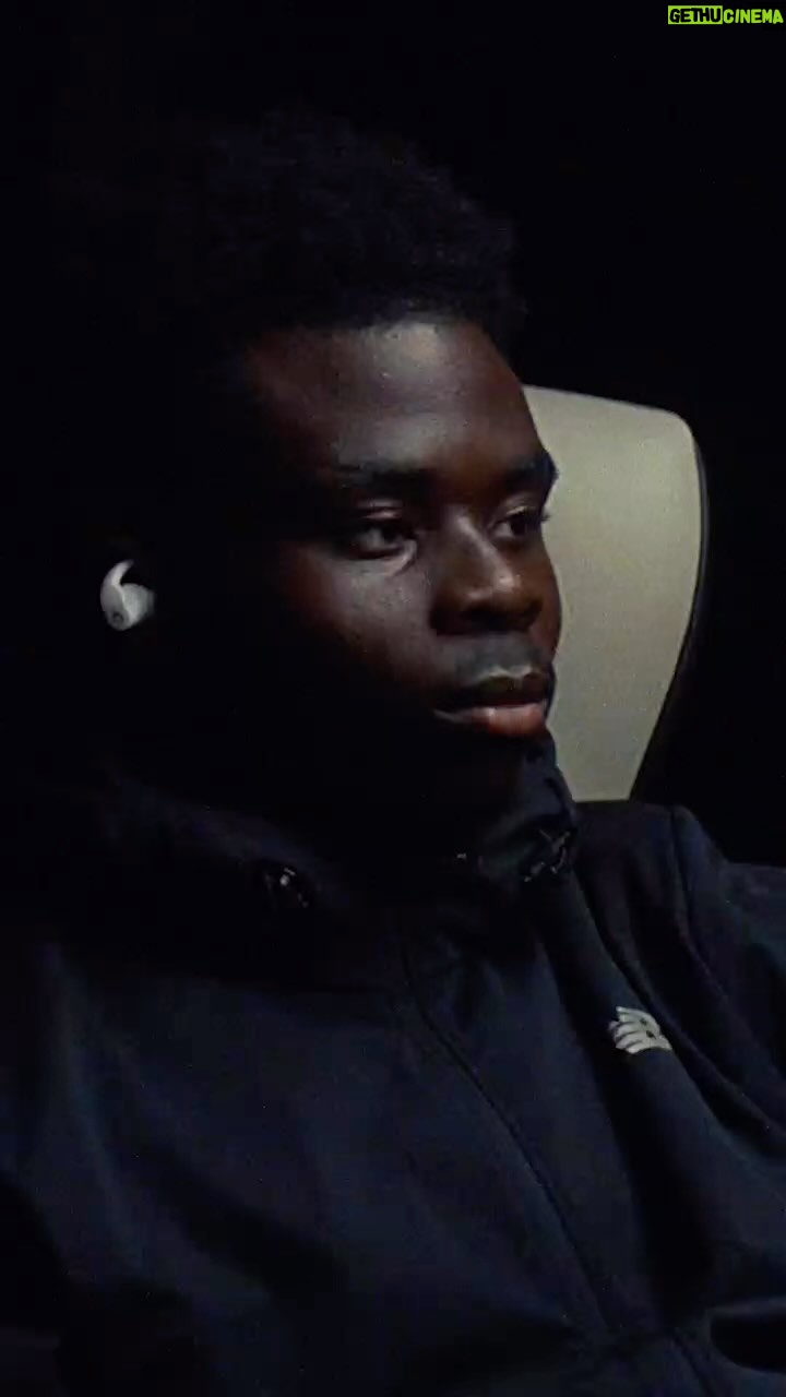 Bukayo Saka Instagram - Time to defy the noise. @beatsbydre #defythenoise