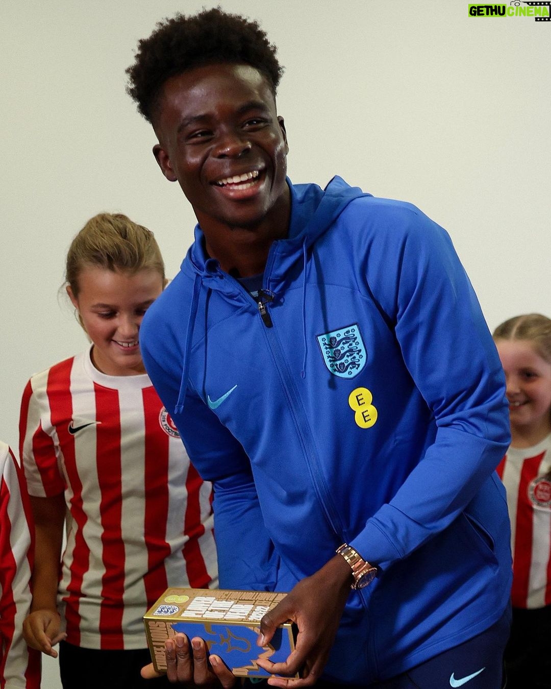 Bukayo Saka Instagram - England Men’s Player of the Year 🤩🏆 This is a such a special honour for me and I’m so grateful to everyone who voted. God is Great !