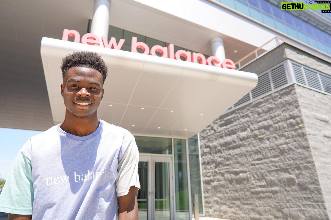 Bukayo Saka Instagram - Had the pleasure of visiting the @NewBalance HQ this week in Boston. Met some amazing people ! See you all soon πΊπΈπ«