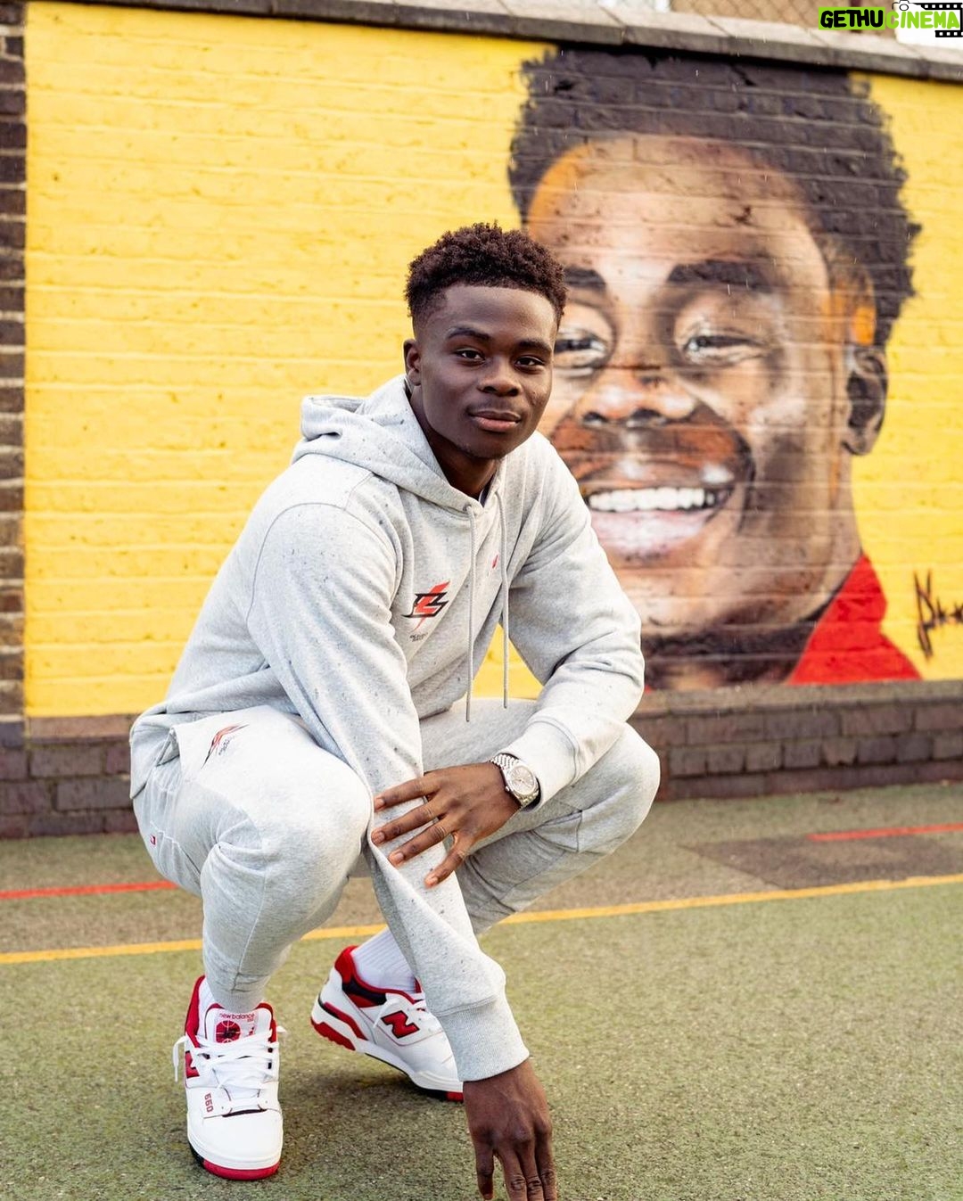 Bukayo Saka Instagram - Special feeling going back to my primary school yesterday. Just a few years ago I was in the same shoes of all the kids who are young with big dreams and I hope my return will remind them to believe they can achieve anything ! ❤️ God's Plan