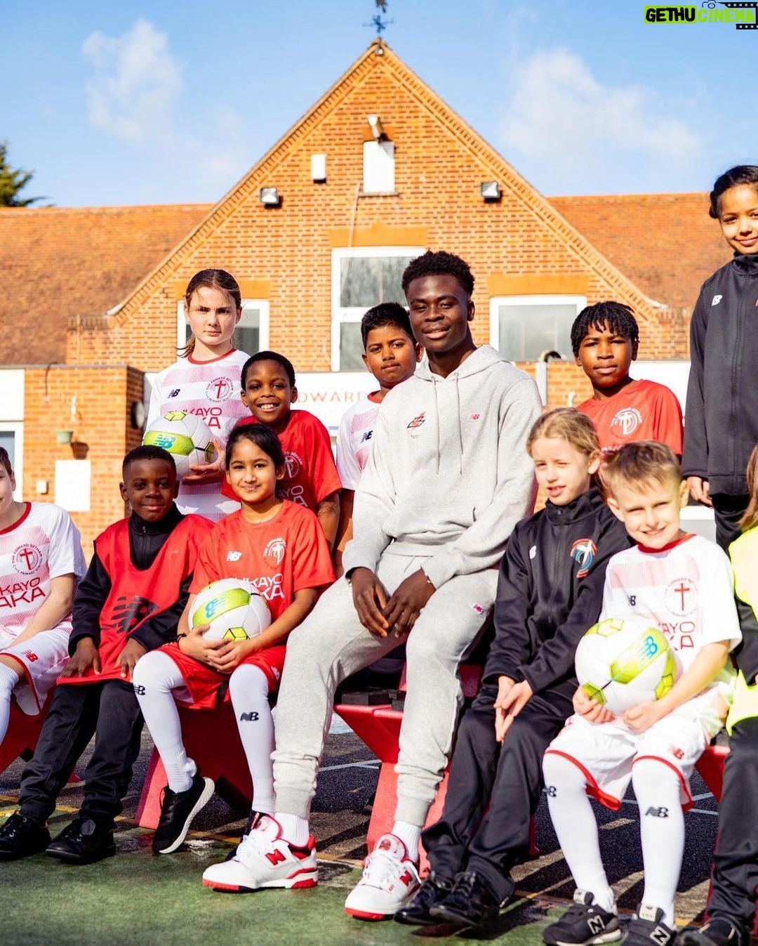 Bukayo Saka Instagram - Special feeling going back to my primary school yesterday. Just a few years ago I was in the same shoes of all the kids who are young with big dreams and I hope my return will remind them to believe they can achieve anything ! ❤️ God's Plan
