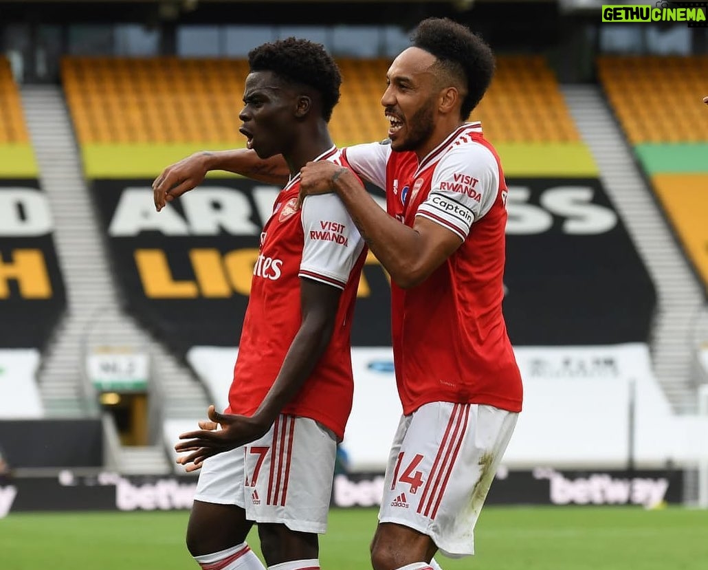 Bukayo Saka Instagram - Thank you for everything @auba Legend 👑