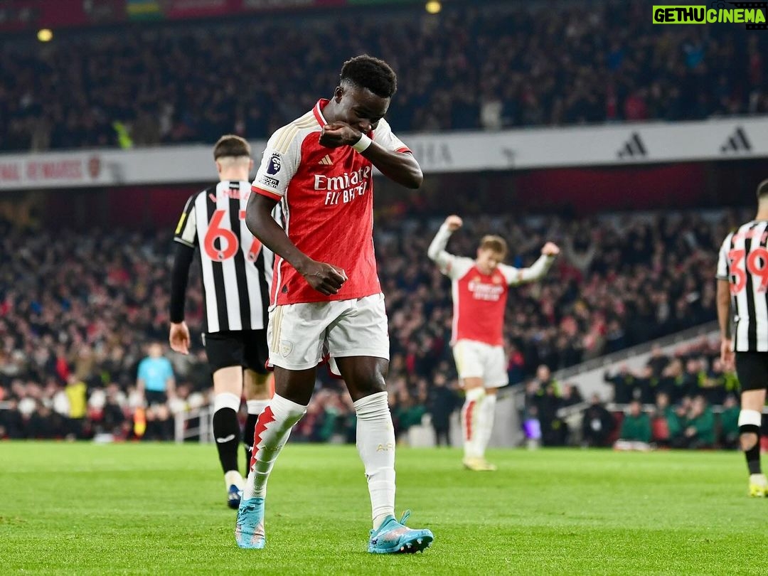 Bukayo Saka Instagram - 6️⃣ in a row! Big performances all around. Time to rest and recover so we can go again. We want more! 🔴⚪️ Emirates Stadium