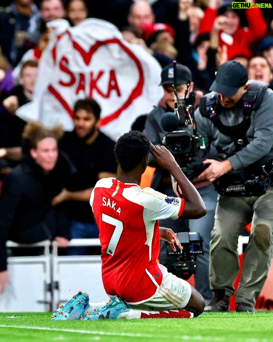 Bukayo Saka Instagram - It takes all of us! Enjoy that one Gunners, we keep going! 🫡❤️ Emirates Stadium