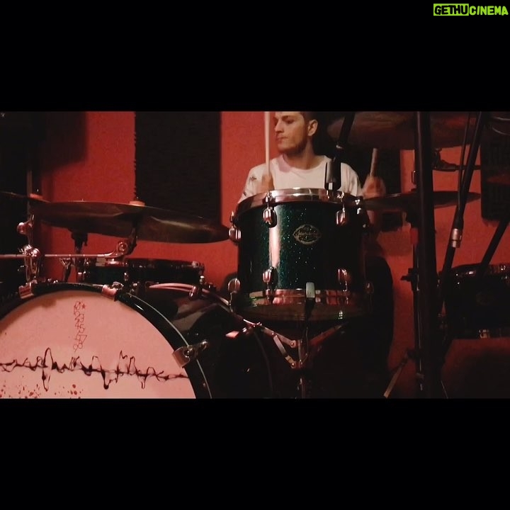 Burak Tozkoparan Instagram - RHCP - Aeroplane Thanks CHAD ! ..;)
