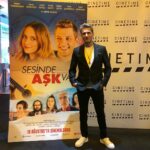 Burak Tozkoparan Instagram - @sesindeaskvarofficial filmimizin galasında bizi yalnız bırakmayan herkese teşekkürler.