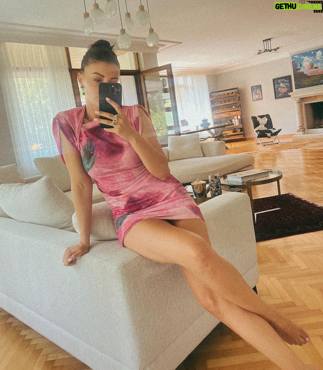 Burcu Özberk Instagram - Küçük bir yol hatırası🤍
