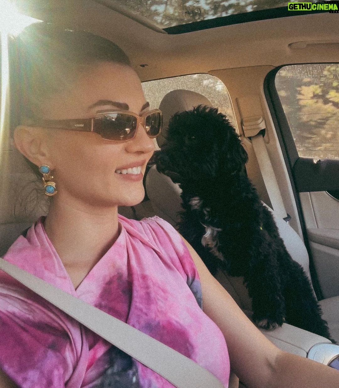 Burcu Özberk Instagram - Küçük bir yol hatırası🤍