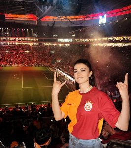 Burcu Özberk Instagram - 🦁 ŞAMPİYONLUK BİZE ÇOK YAKIŞTI🦁
