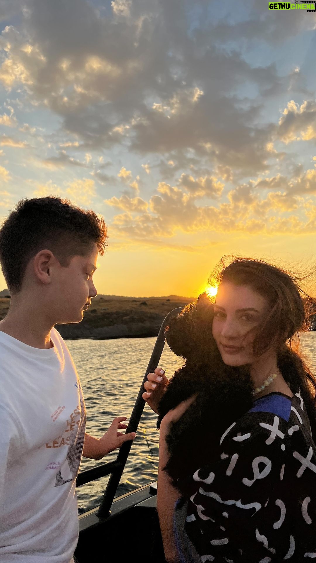 Burcu Ćzberk Instagram - Cover ne in sunshineš
